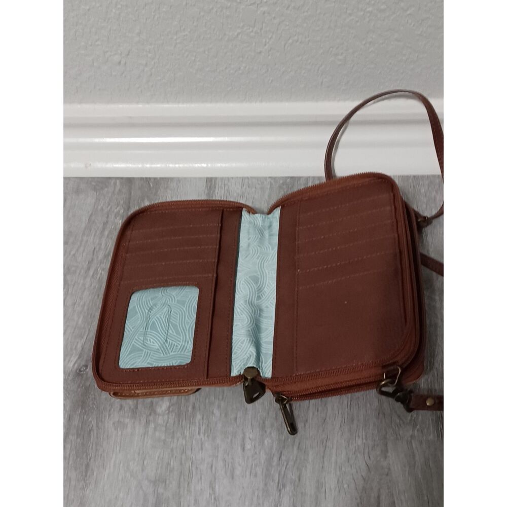 THE SAK Sequoia XL Smartphone Wallet - Picture 3 of 6